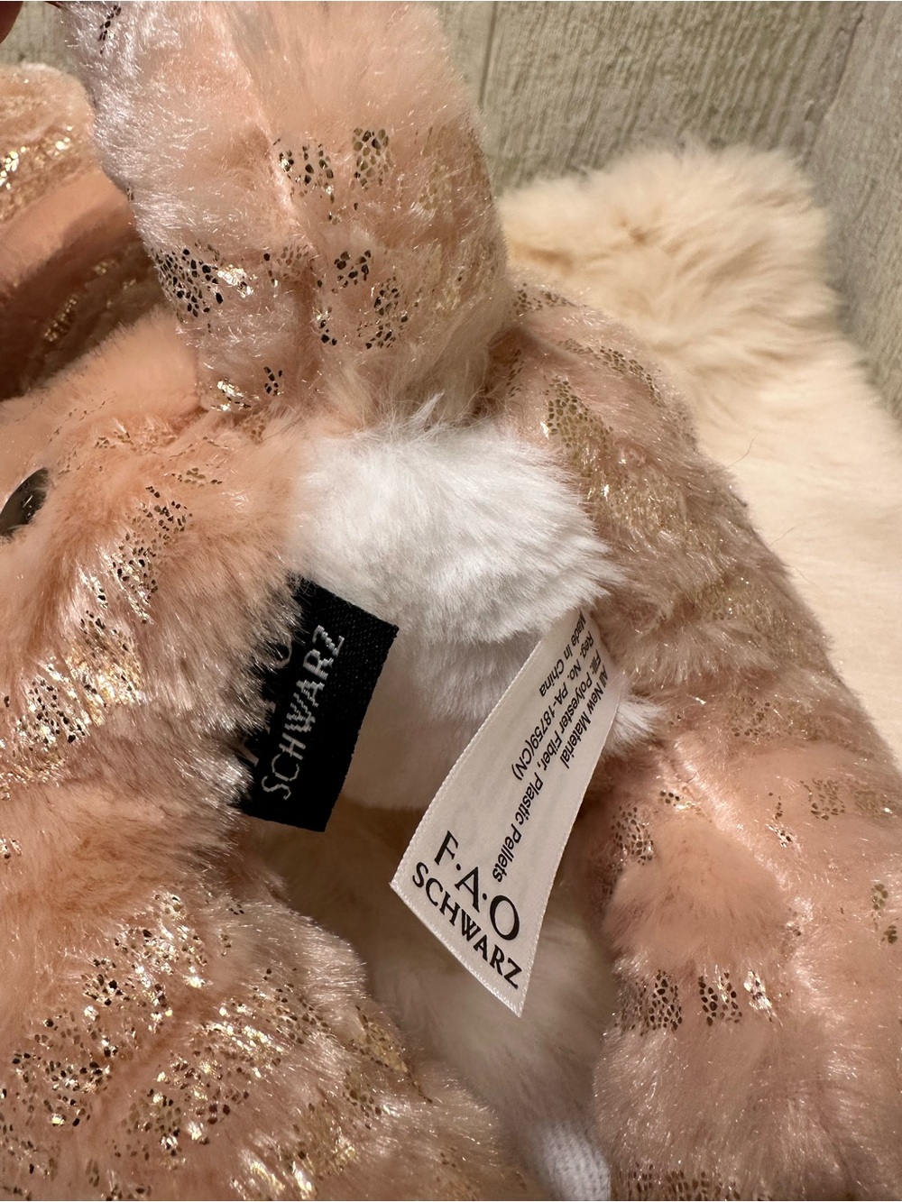 FAO Schwarz Peach and Cream Sparkle Plush Tiger - Picture 3 of 6